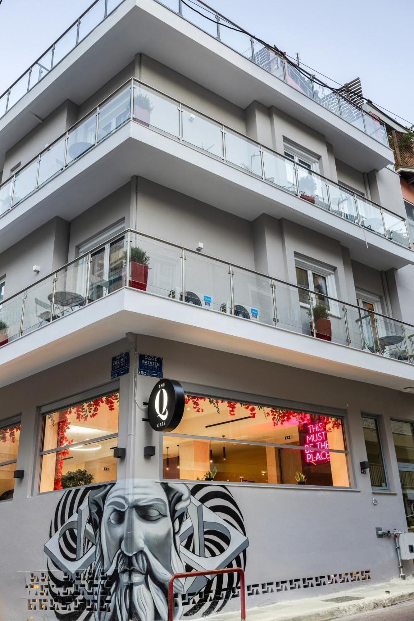 The Q Hotel Atene Esterno foto