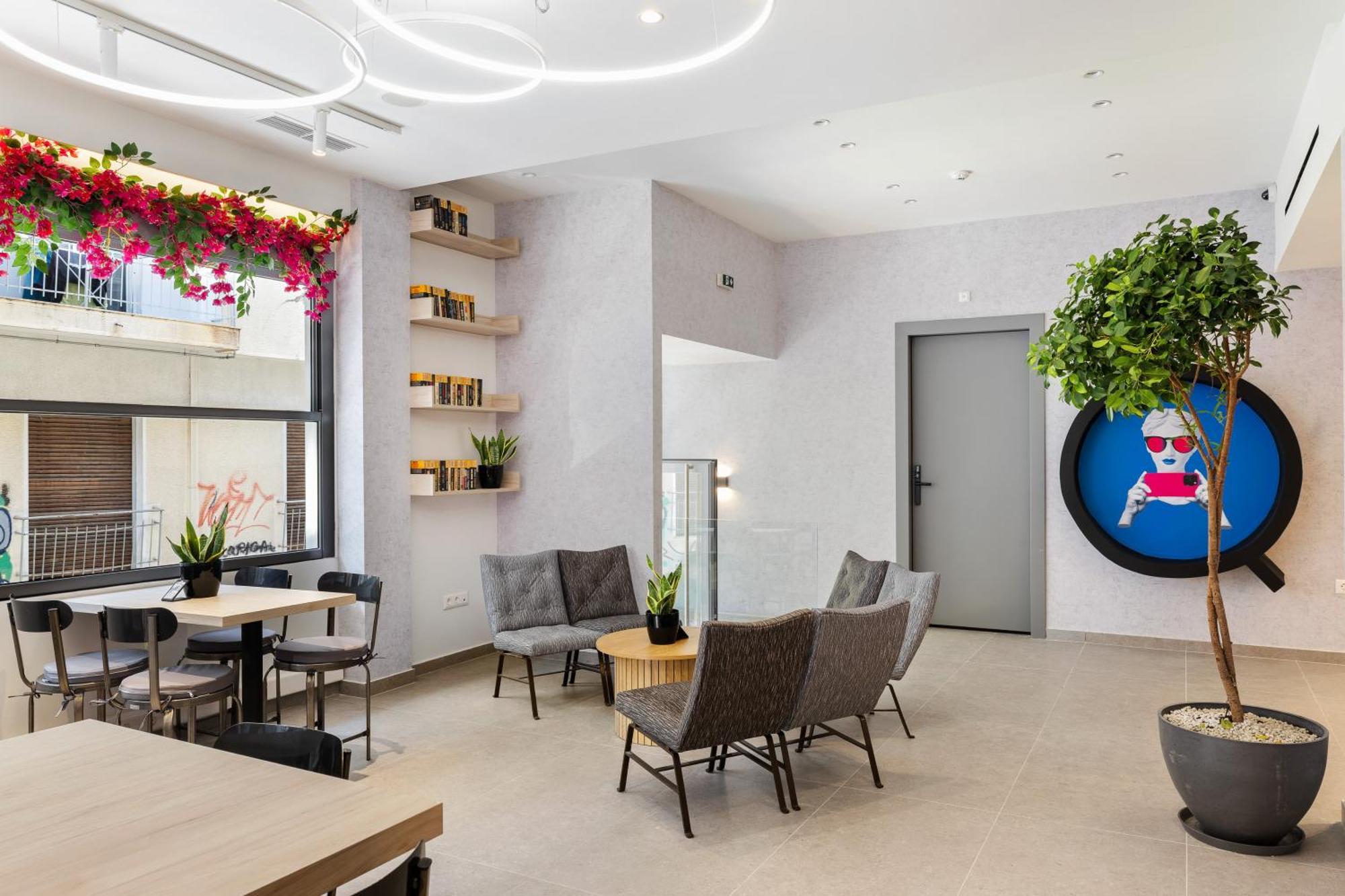 The Q Hotel Atene Esterno foto