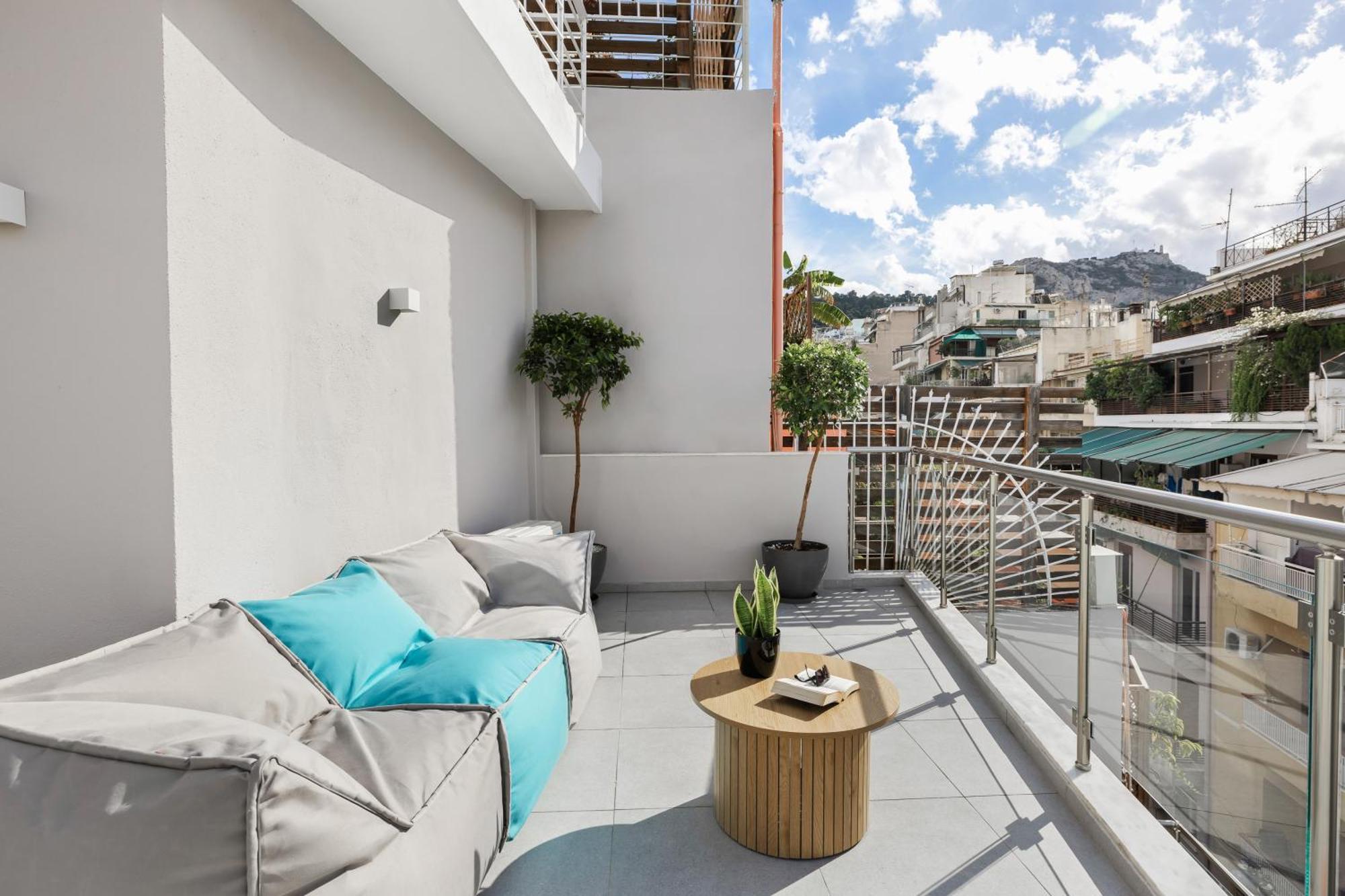 The Q Hotel Atene Esterno foto
