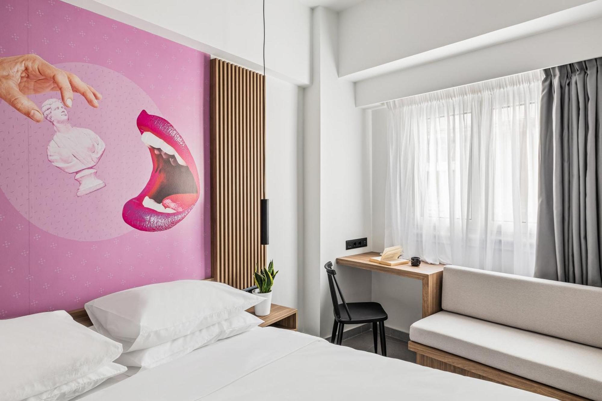 The Q Hotel Atene Esterno foto
