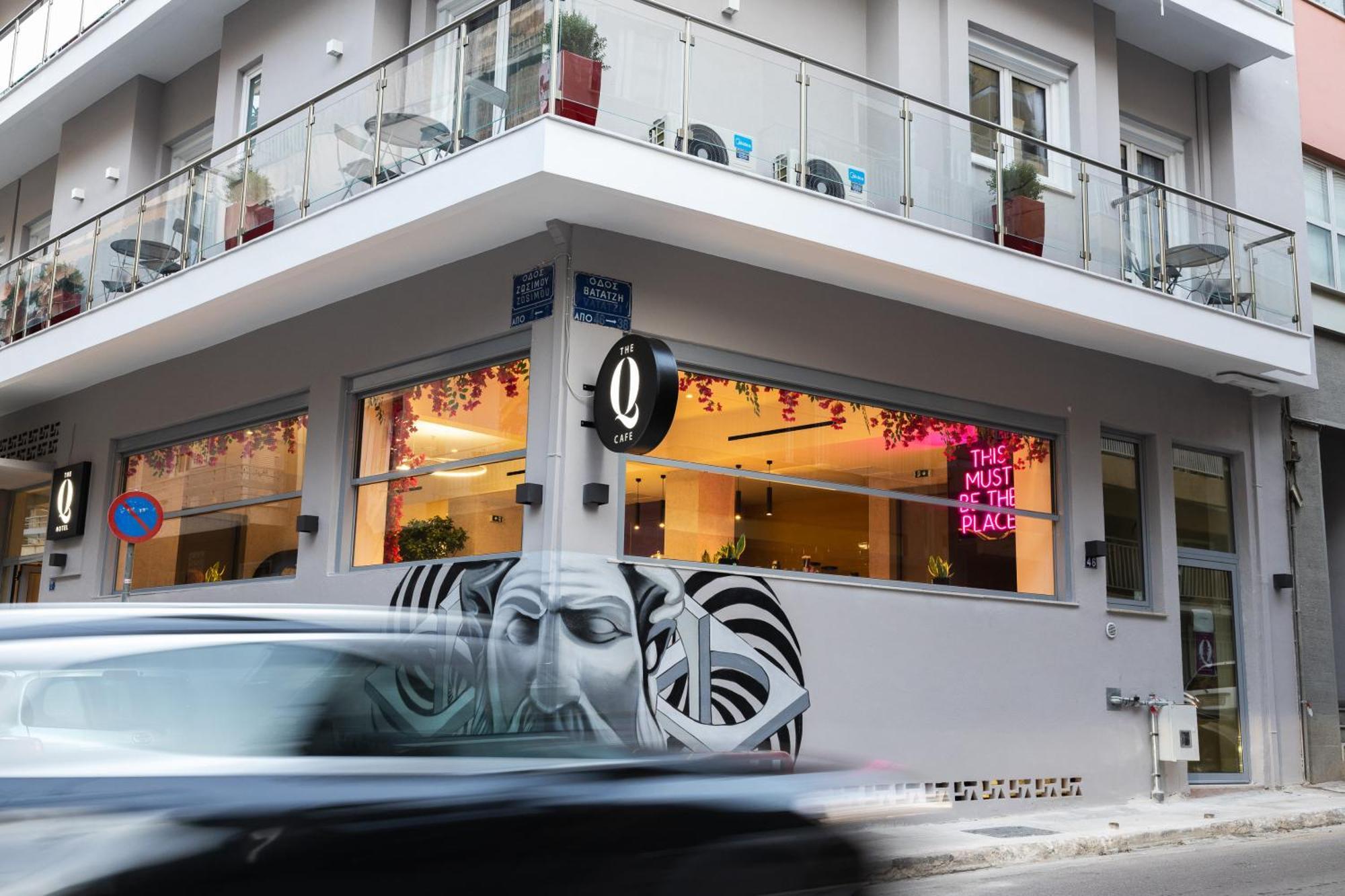 The Q Hotel Atene Esterno foto