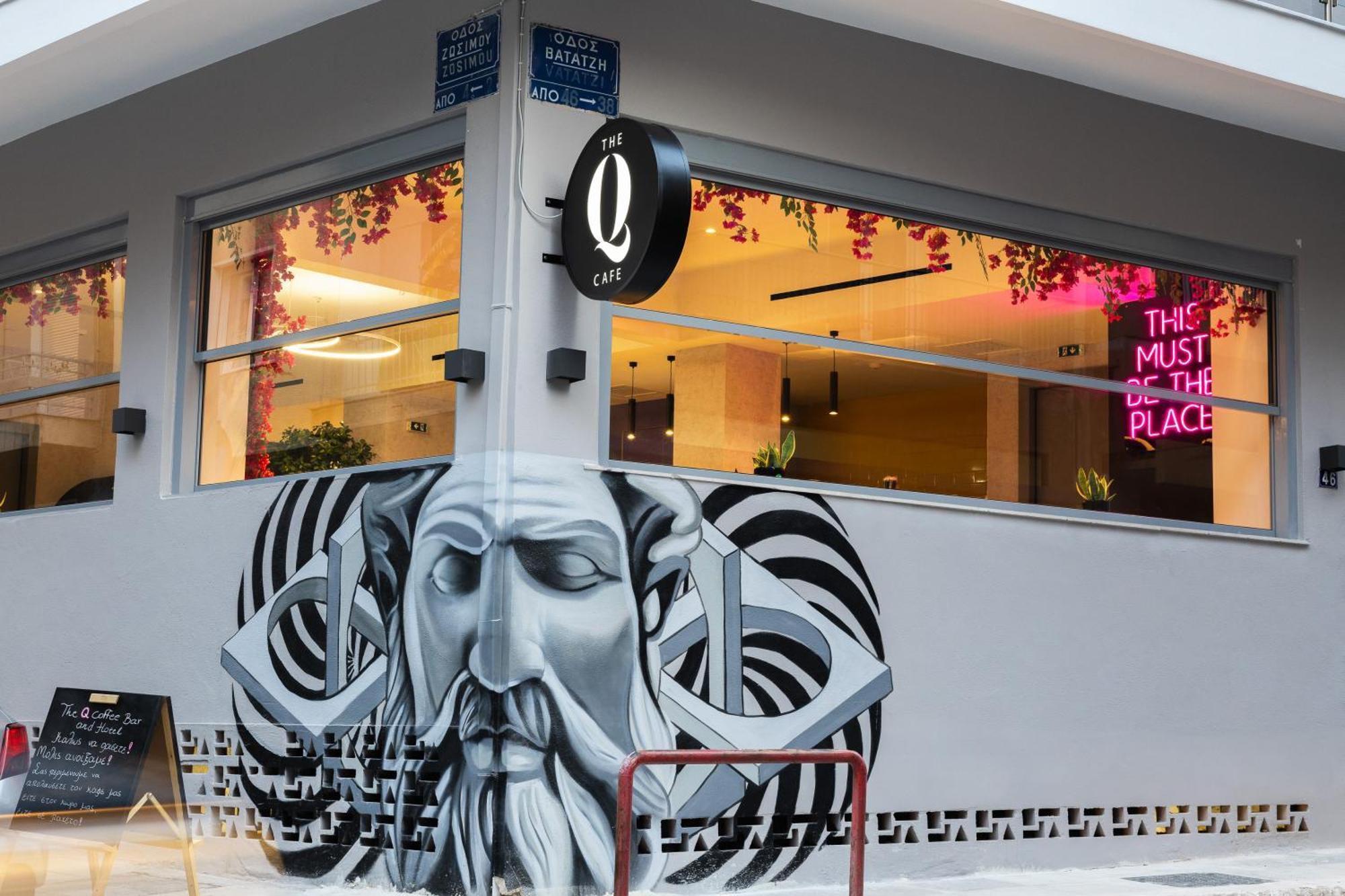 The Q Hotel Atene Esterno foto